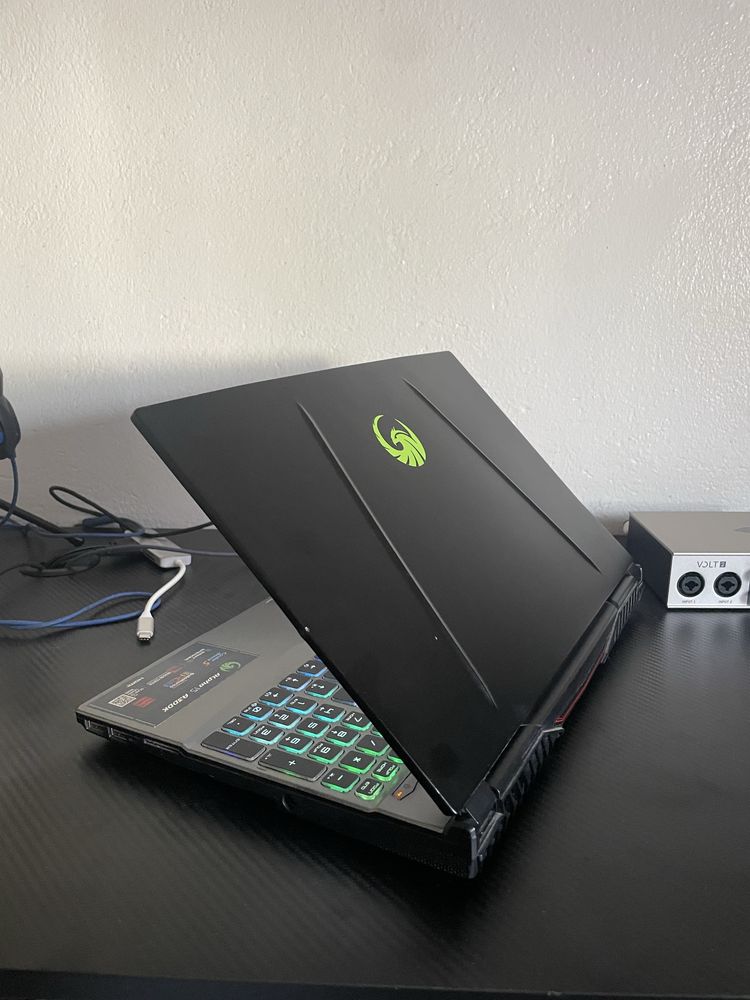 Portátil gamer MSI alpha 15 A3DDK