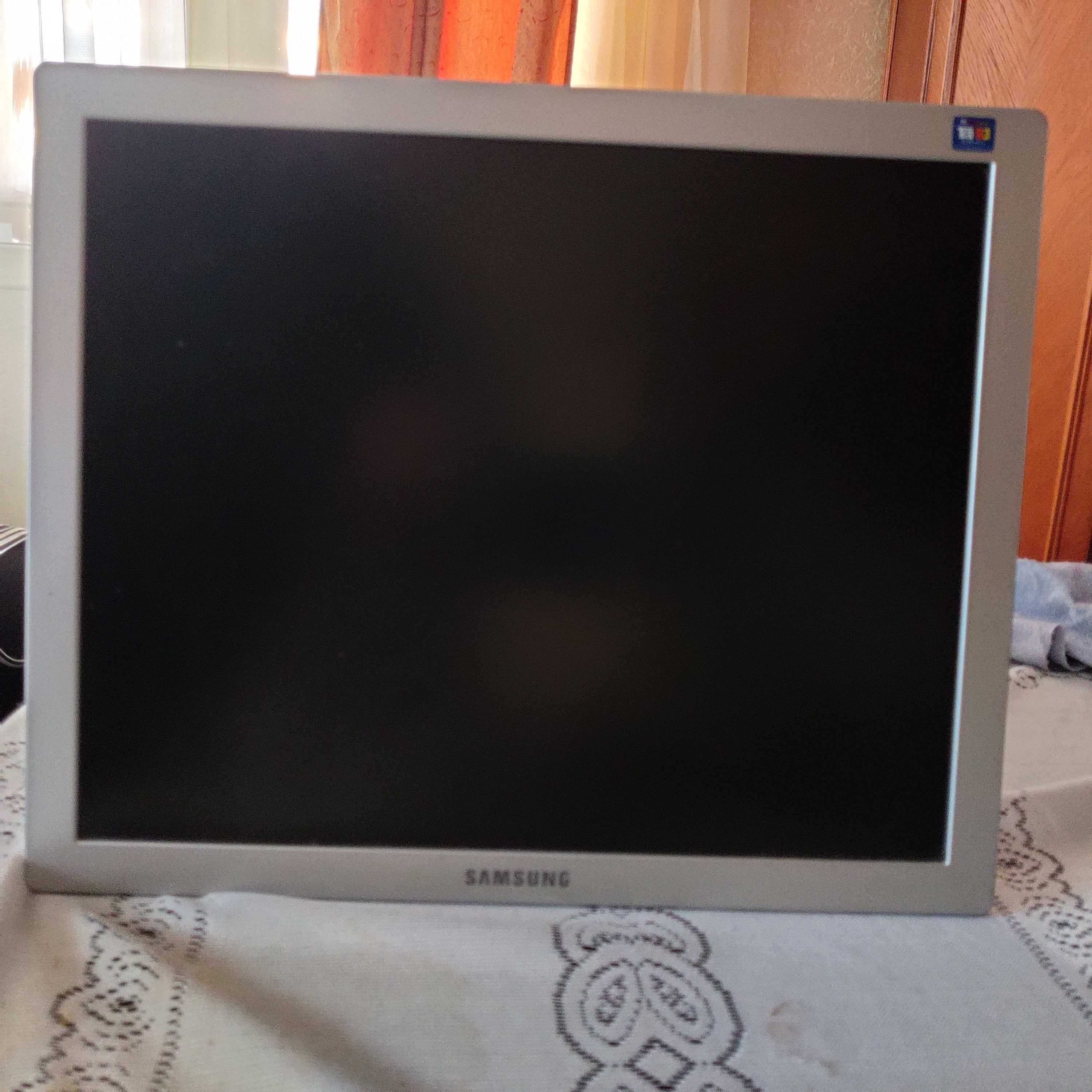 Монітор Samsung 970P 19"