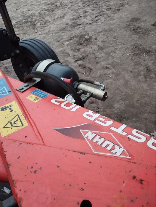 Pługi obrotowe Kuhn Master 102
