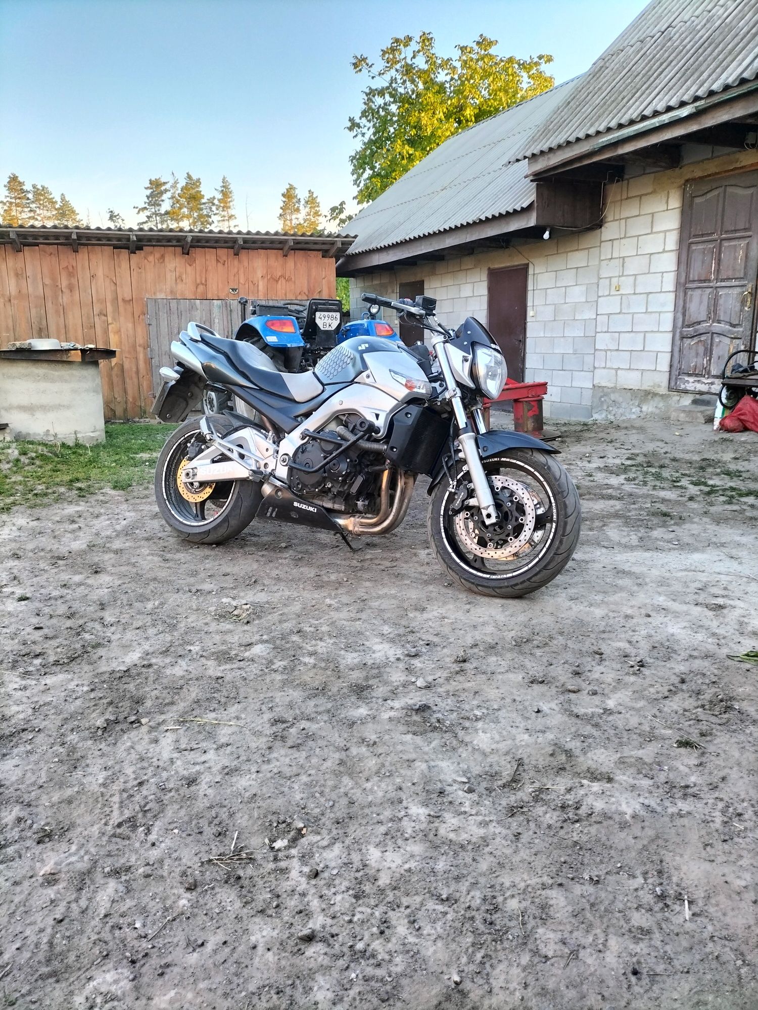 Мотоцикл Suzuki gsr 600