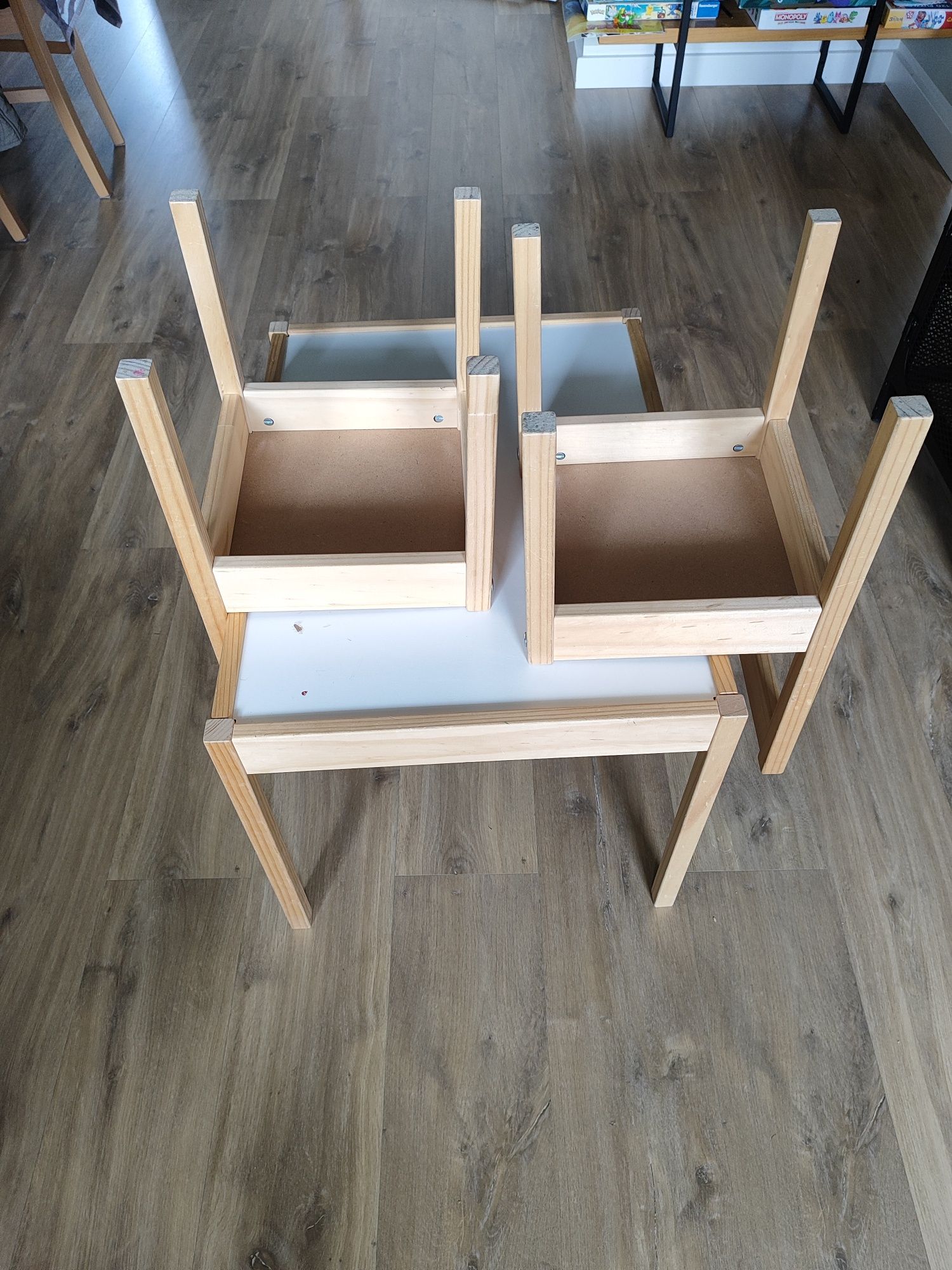 Stolik i krzesła dziecięce Ikea