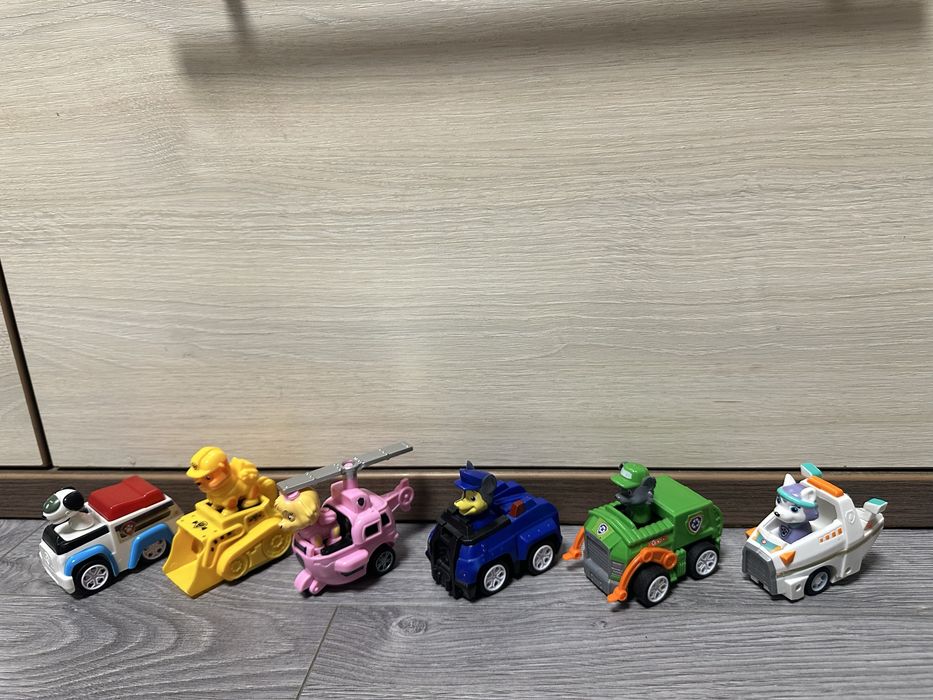 Іграшки щенячий патруль