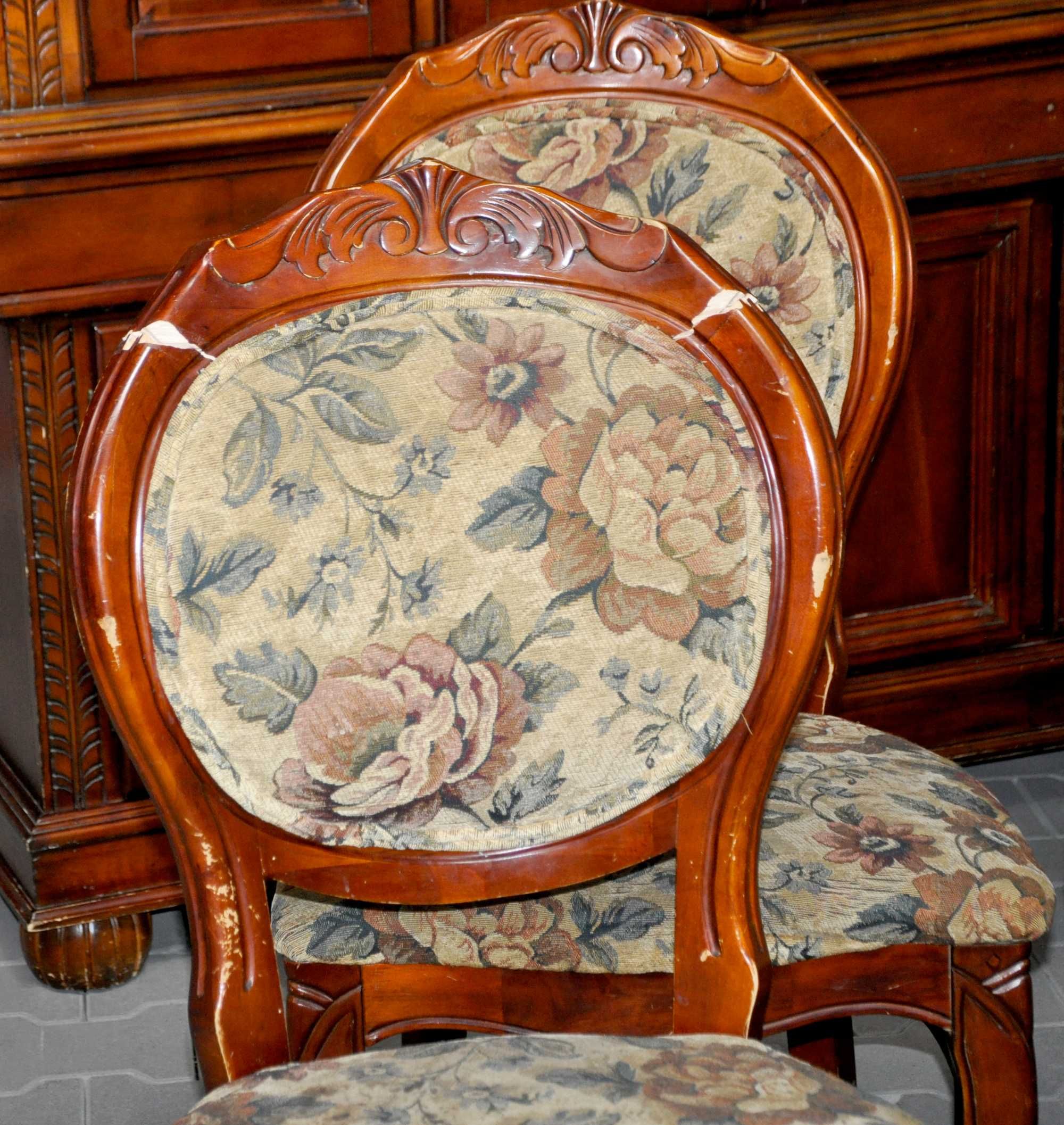Krzesła Tapicerowane Rzeźbione Szerokie Duże Używane Drewno Mahoń