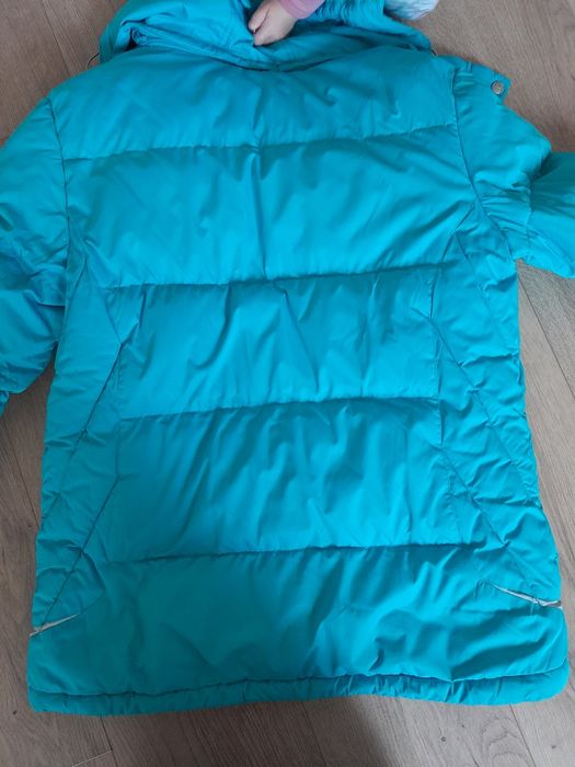 Зимова жіноча куртка