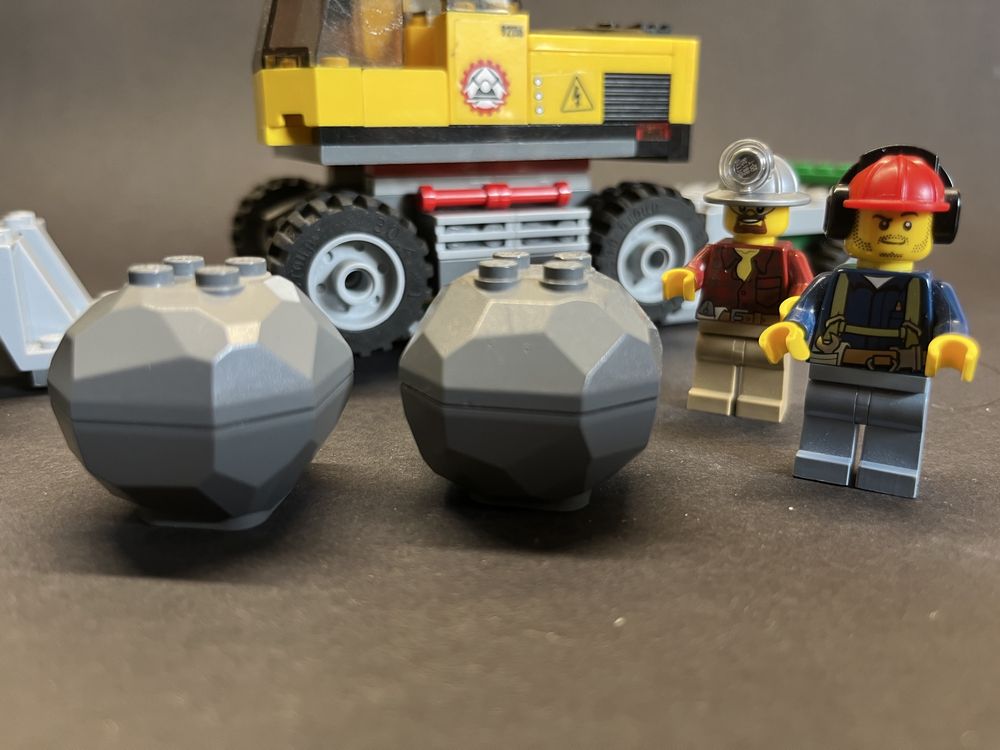 Lego City 4203 Koparka z transporterem