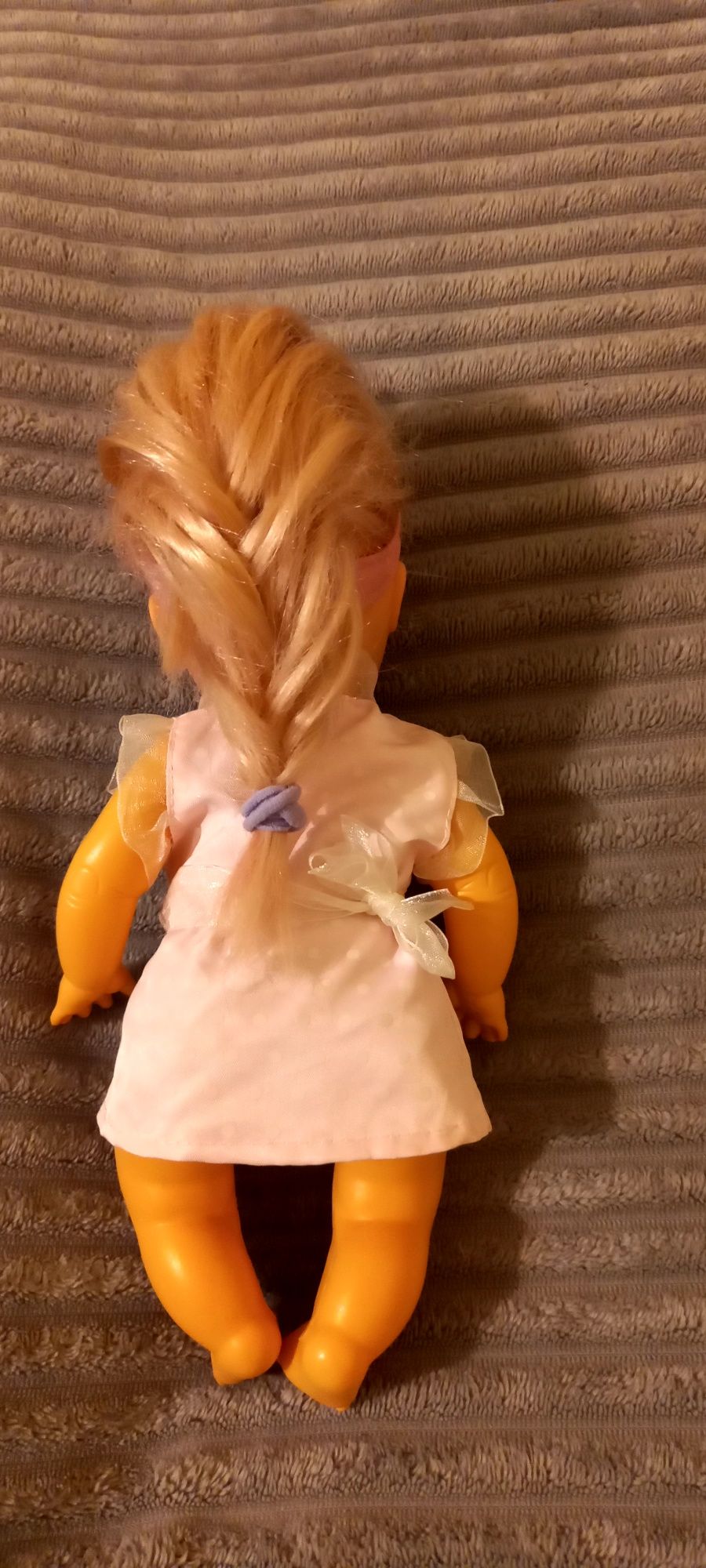 Лялька з гарним волоссям