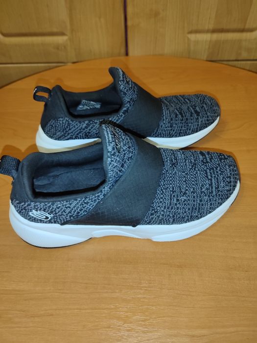 Кросівки Skechers