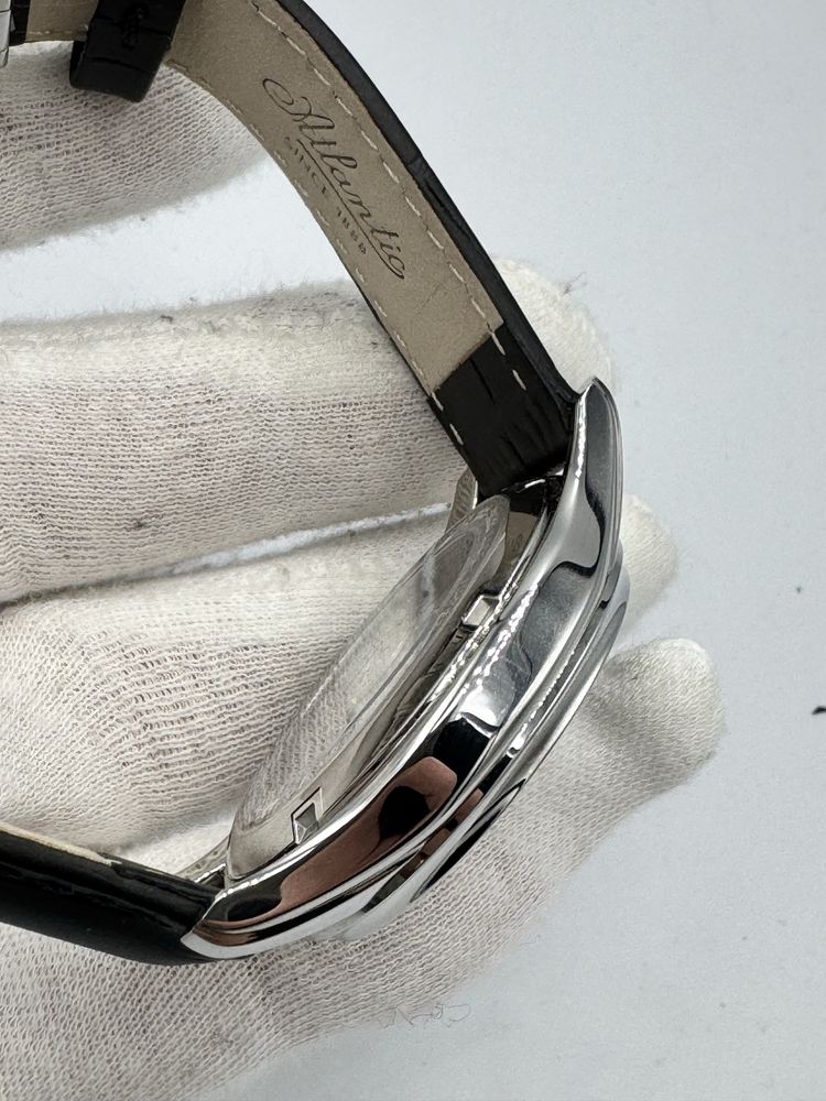 Atlantic Worldmaster Pointer Date Automatic - Swiss Made - 40 mm