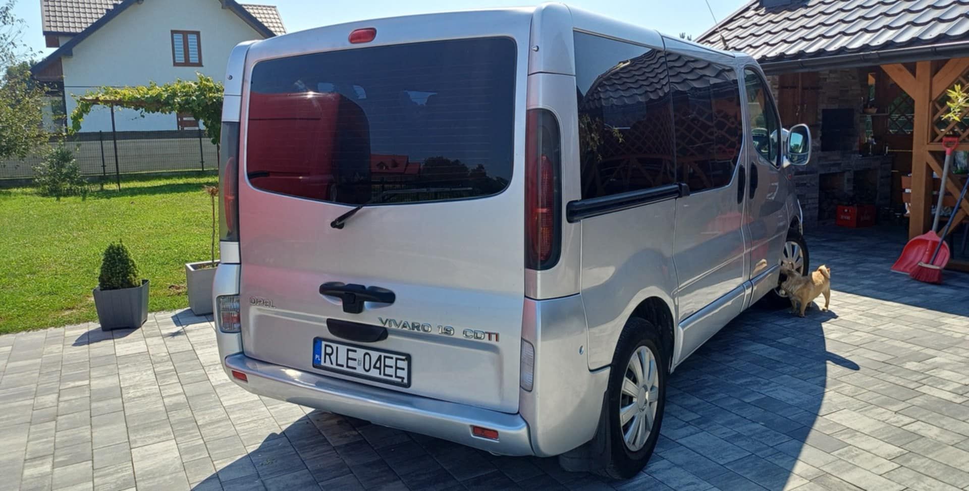 Opel Vivaro Trafic Tour 7 osobowy 2x Klima 1.9Cdti 100KM 19 Lat Własci