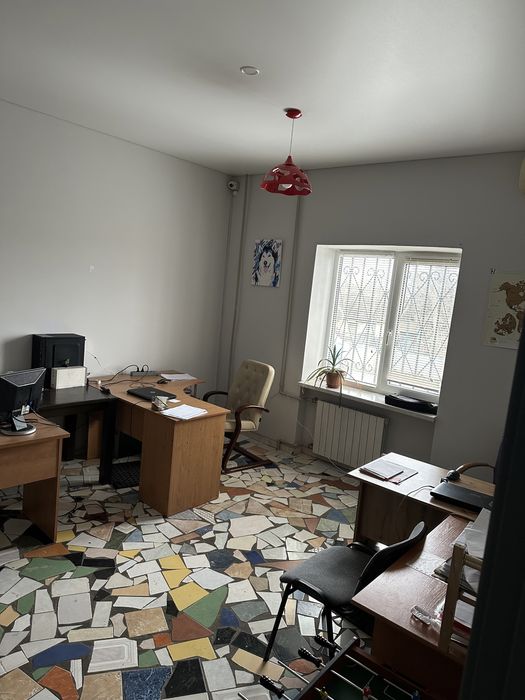 Здам офис 24 кв м в орендув Гатному