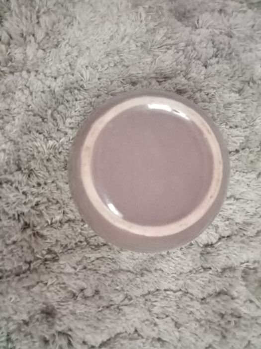 Beżowa cukierniczka