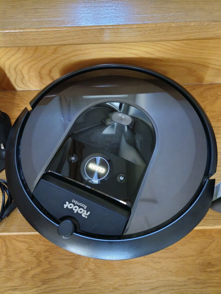 iRobot Roomba i7 (i7158)