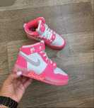 Nike р.29, устілка 18,7см Кросівки для дівчинки Air Jordan Barbie Pink