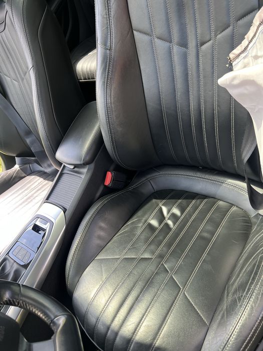 Peugeot 308 t9 шкіряний салон сідушки.