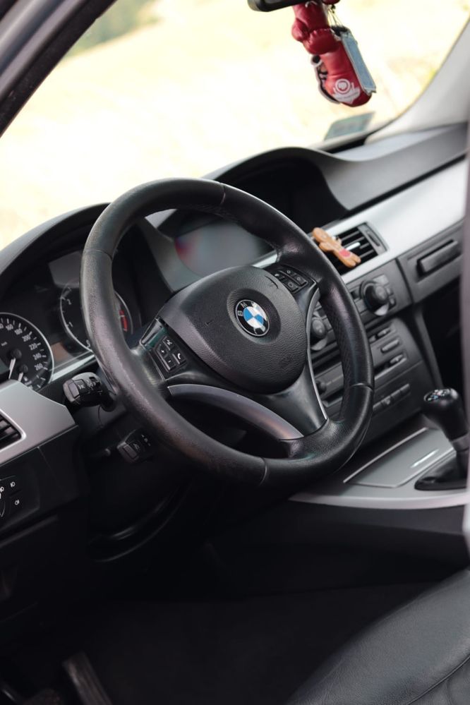 Bmw e90 320d 200km