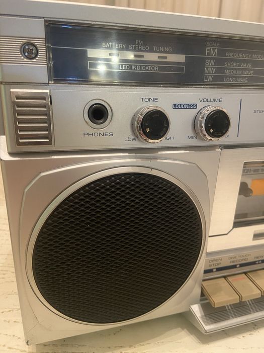 ВІНТАЖНИЙ касетний радіопрогравач Toshiba RT-100S Boombox Stereo
