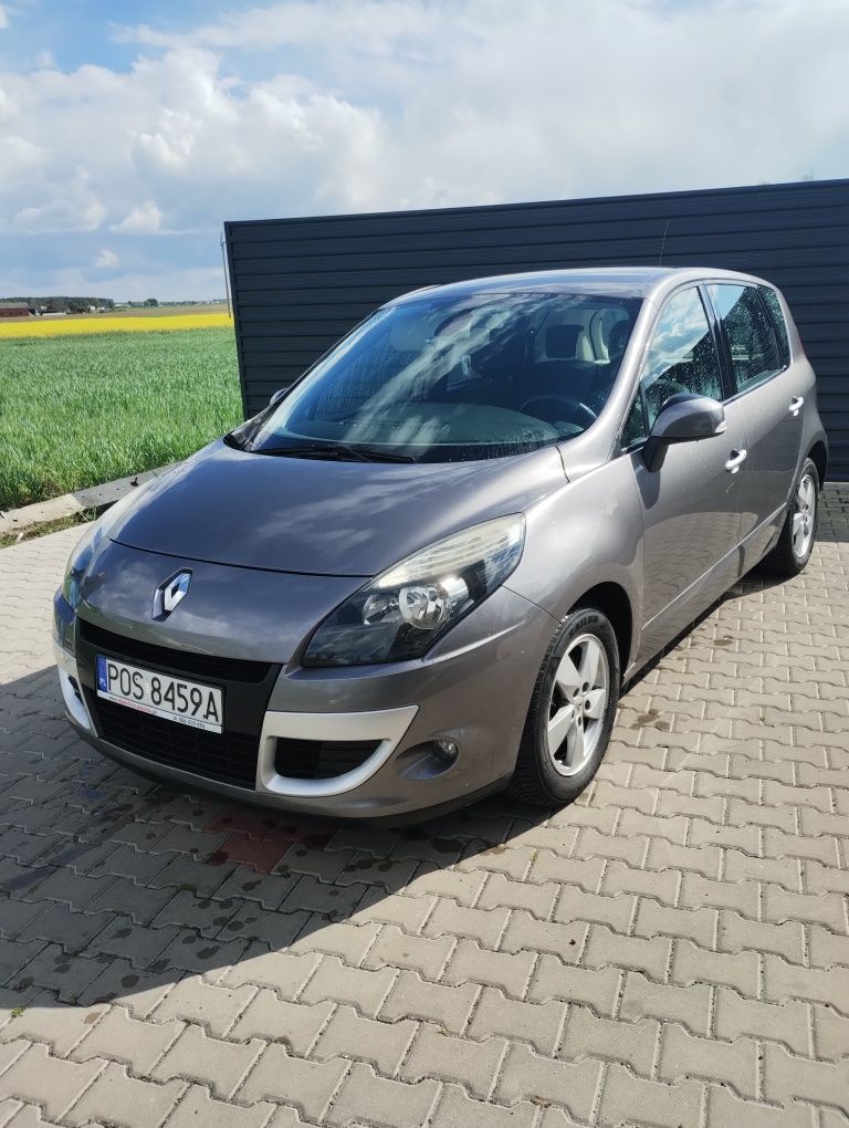 Renault Scenic 1,9DCI  rok 2009