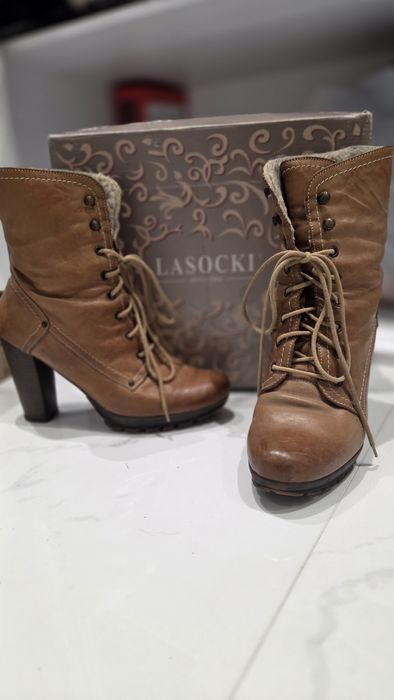 Botki trzewiki na obcasie lasocki skórzane z komuszkiem ocieplane beż