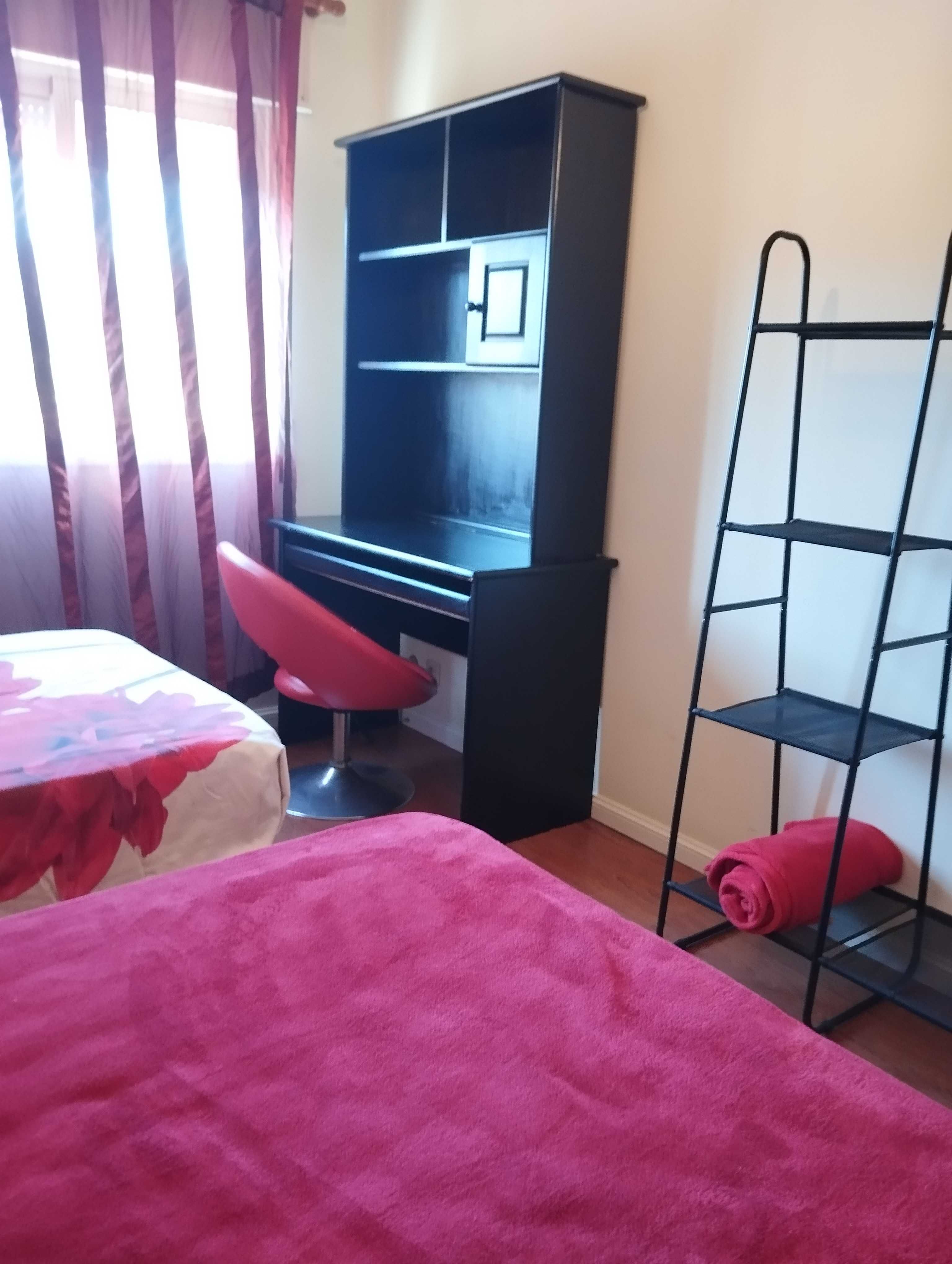 quarto Individual  em sta. marta, a 9 km de viana