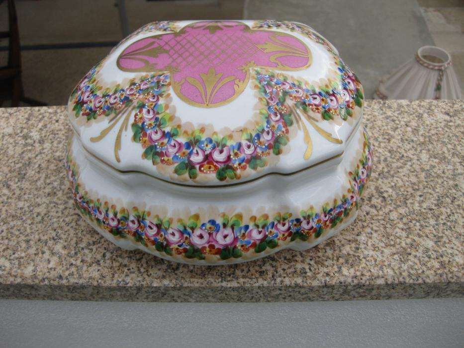 Conjunto de Quarto Rosa e Dourado/Impecável!
