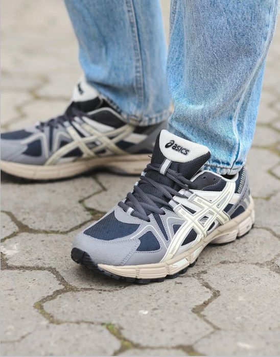 Кросівки чоловічі Asics Gel-Kahana8 в незвичному кольорі