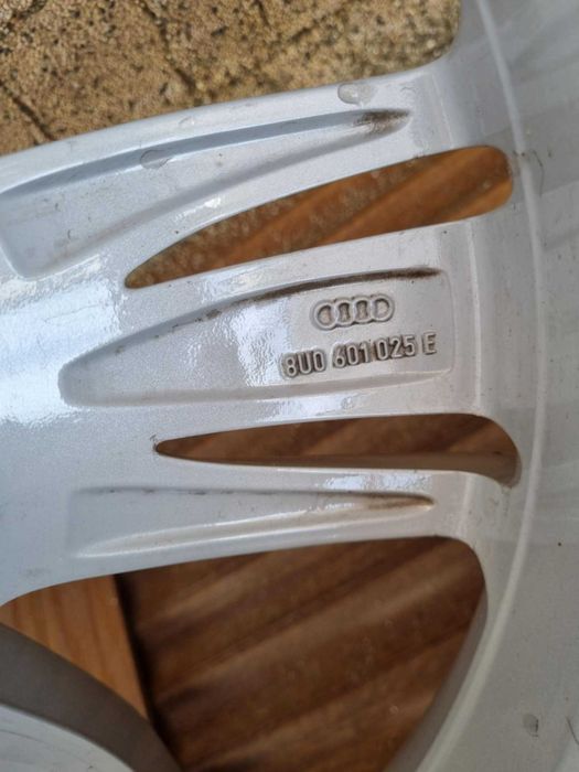 Alufelgi KołaAudi Q2 Q3 A3 8U0#601#025E Opony zima