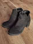 Buty zimowe przejściowe na obcasie