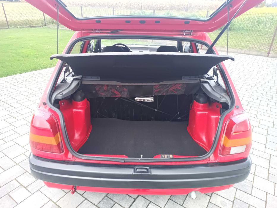 Fiesta mk3 na czarnych tablicach