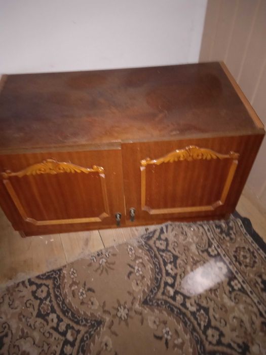 Продам  тумбочки