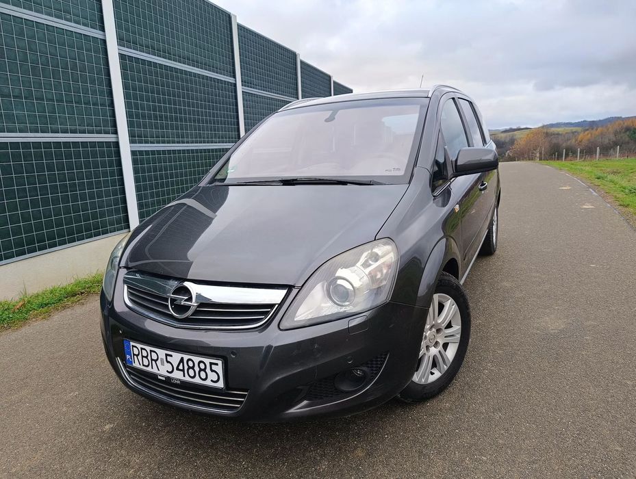 Opel Zafira 1.9CDTI 150PS 2010r. 7-osobowy Full opcja Serwis ASO Z Niemiec Decra