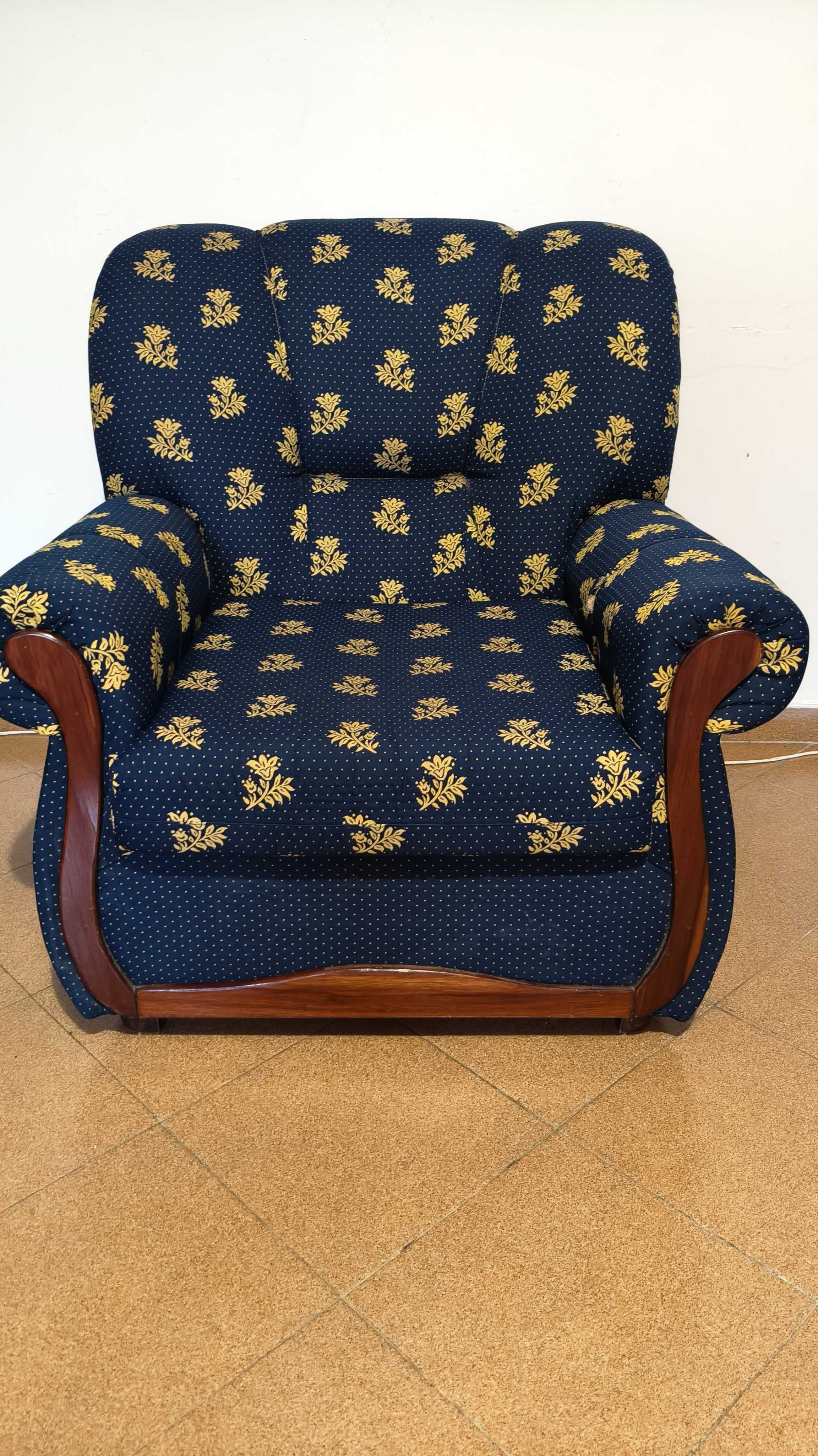 Vende-se conjunto de sofás