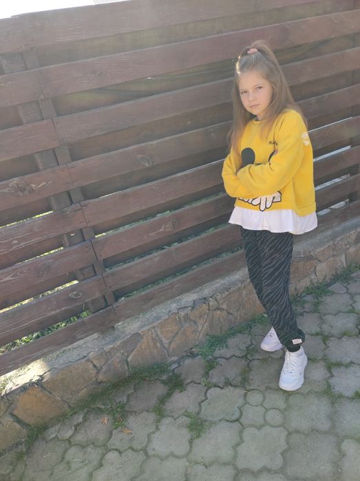 Продам спортивні костюми  Zara на дівчинку10-11 р ріст146-152