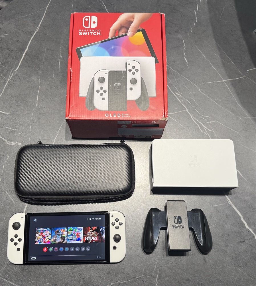 Konsola Nintendo Switch OLED Biały + dodatkowe etui