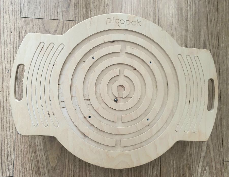 Deska do balansowania z labiryntem i metalową kulką