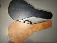 Estojo de guitarra portuguesa de fado.
