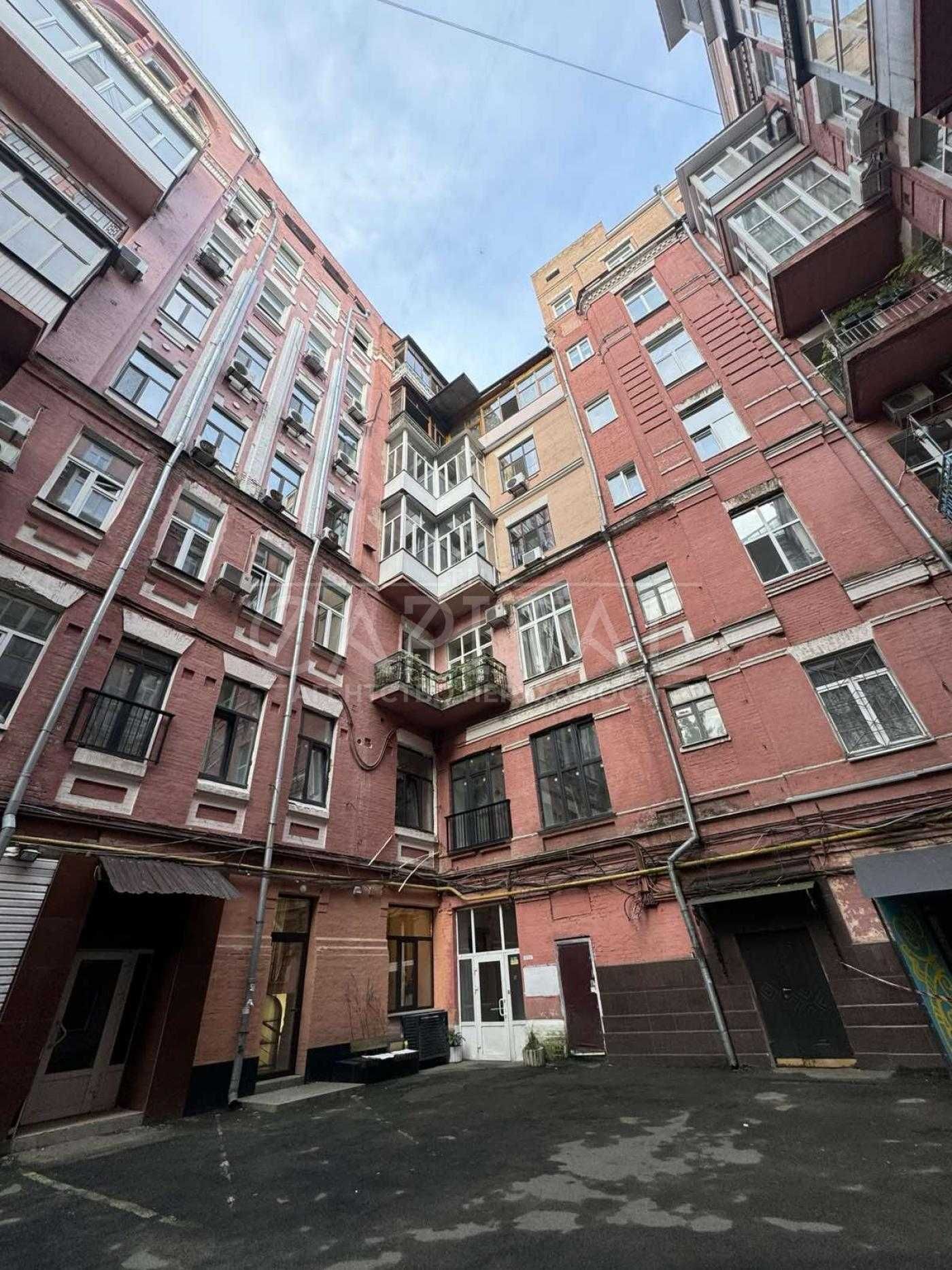 Без% 2К, 88кв, 2 этаж, Городецкого 11, Площадь Независимости, Центр