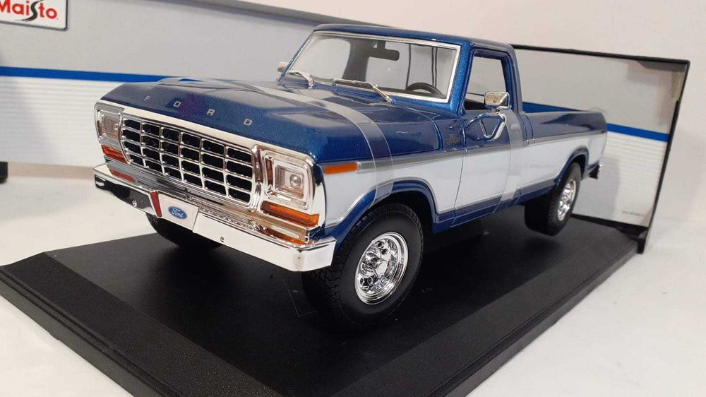 1/18 Ford  F-150 Pick Up  - Maisto
