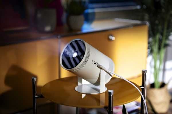 Nowy projektor Samsung The Freestyle Gen. 2 (fabrycznie zapakowany)