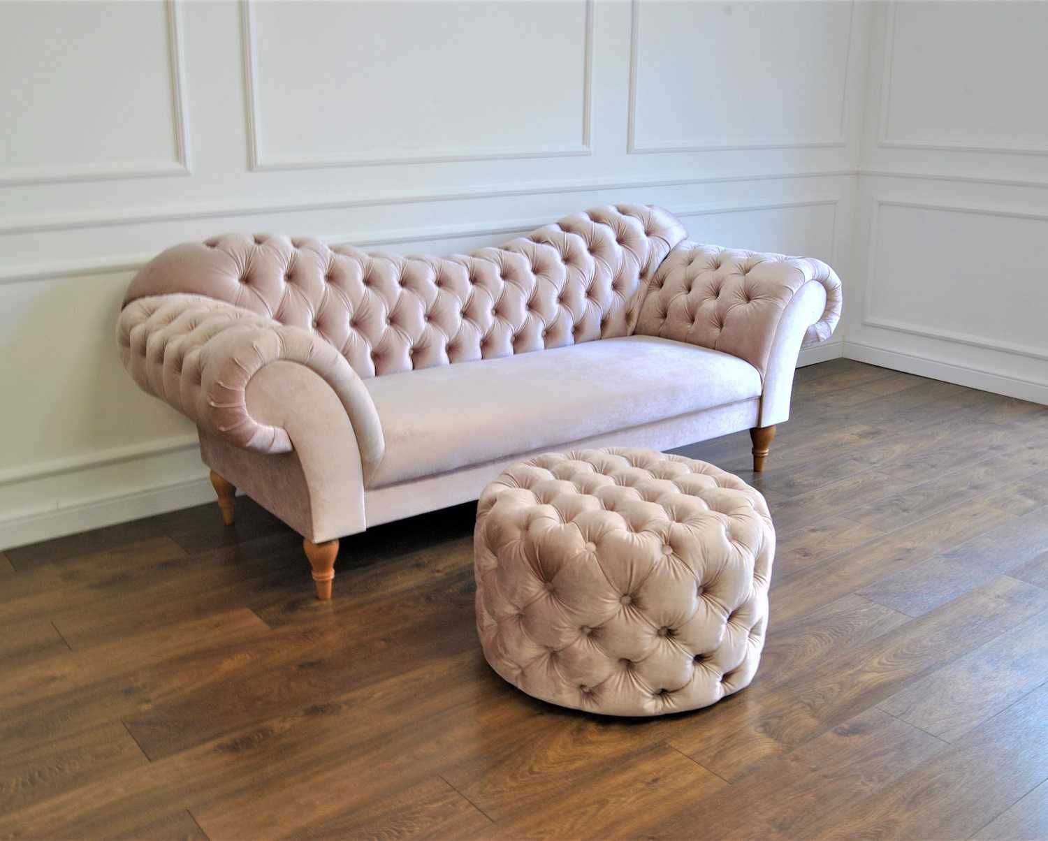 Pikowana Sofa Chesterfield Glamour Pudrowy Róż 3-osobowa