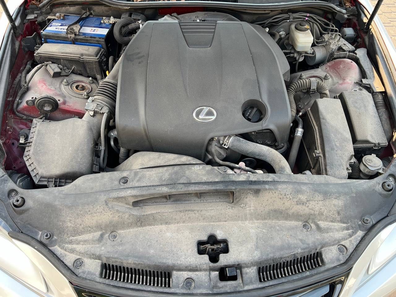 Продам Lexus is 250 2015 года tuning