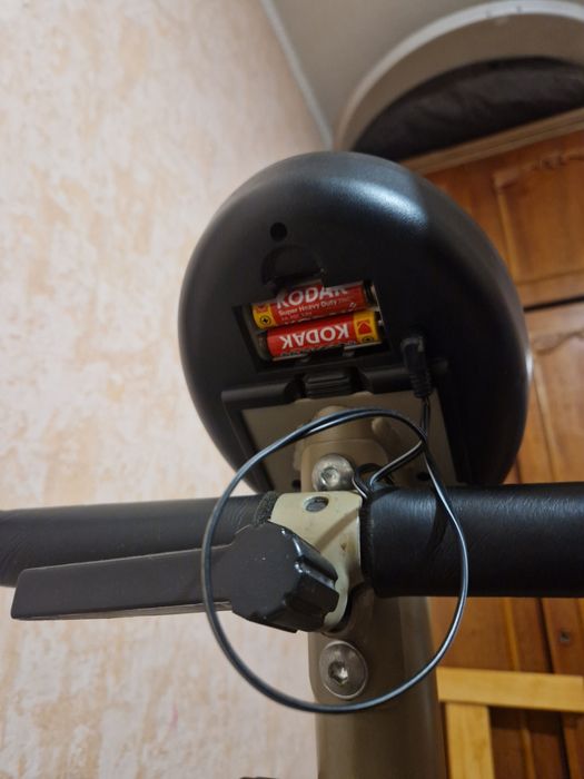 Велотренажер Housefit