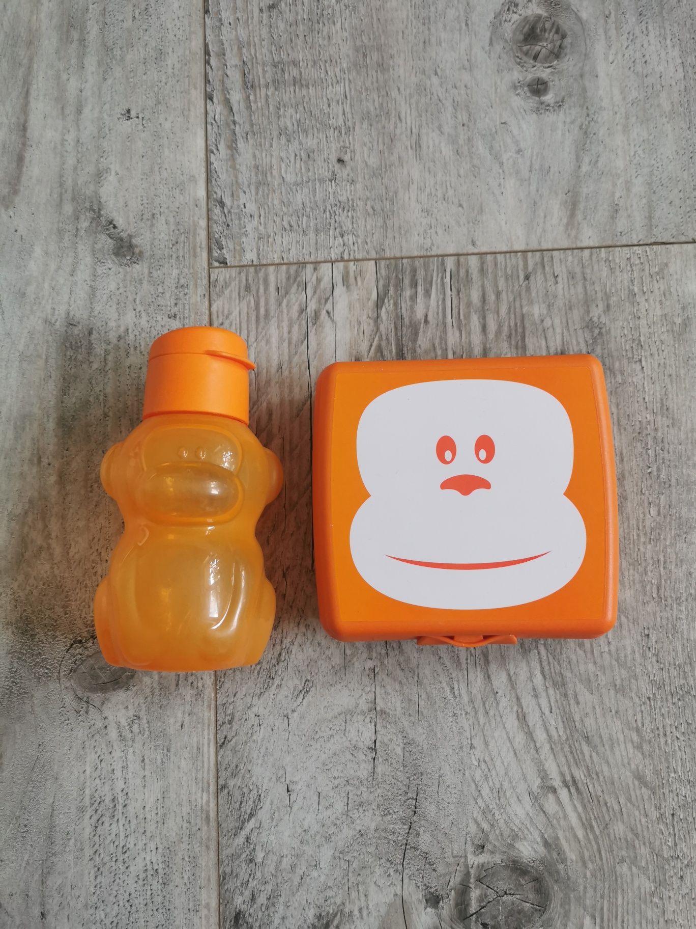 Zestaw Tupperware bidon i kanapnik z małpką stan bdb