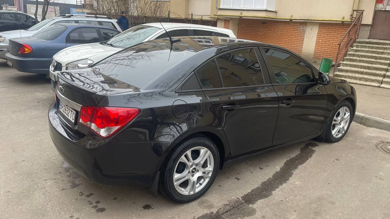 Продам Chevrolet Cruze