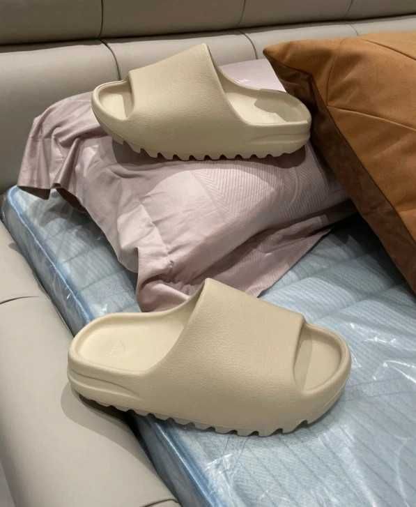 Moda NO.1*NoweAdidasYeezySlideWhite 39