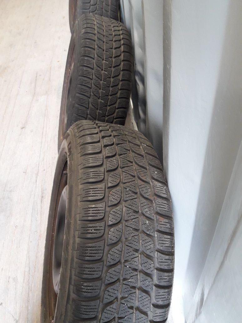 Komplet kół zimowych VAG 15" 5x112 6J ET 47  Bridgestone 195/65/15 6/7