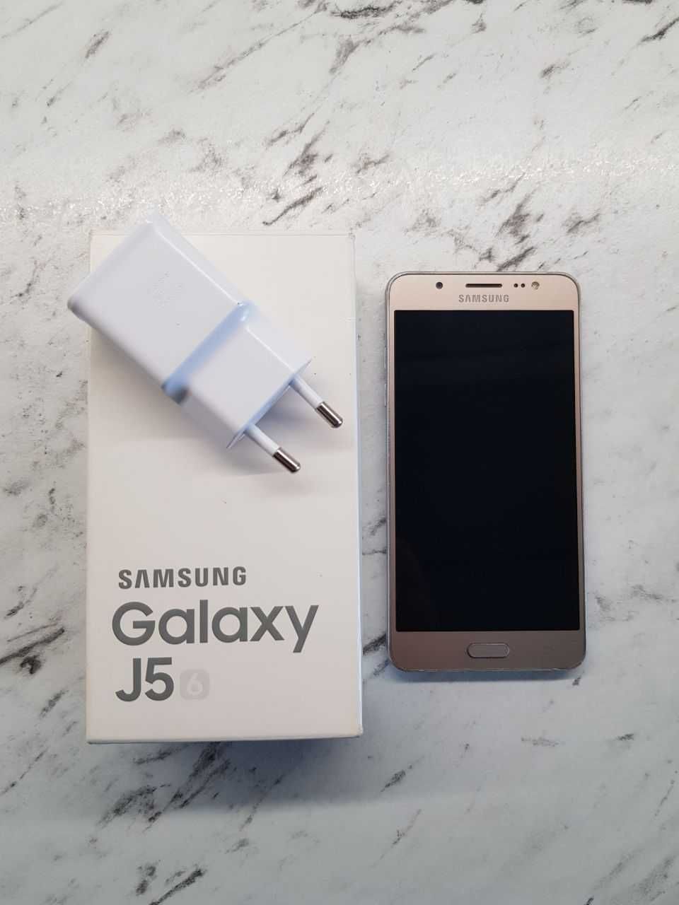 Телефон мобильний  Samsung J510 2/16 Gb.