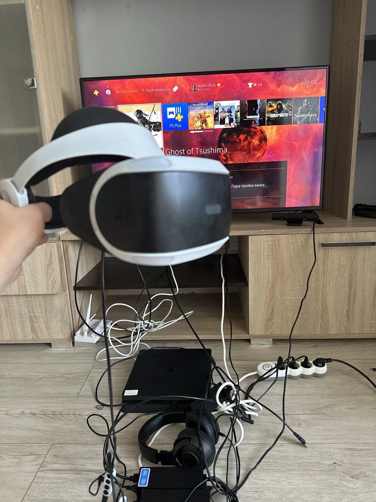 Playstation 4 512гб. + Playstation VR + Playstation Move + Ігри