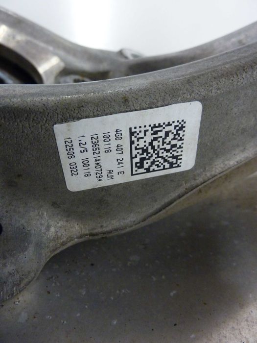 AUDI A6 C7 A4 B8 lift zwrotnica LEWY PRAWY PRZÓD 4G0.407241E 242E igła