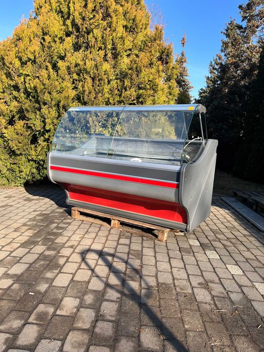 2018 r. Lada witryna chłodnicza Bochnia dł. 1,5 m, 2 m