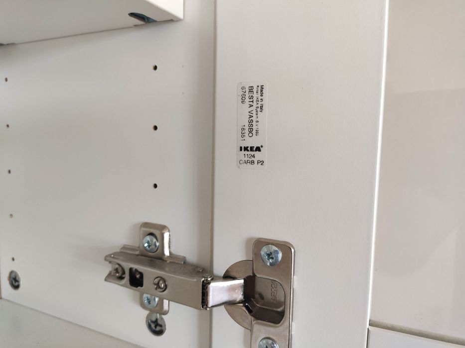 Szafka wisząca Ikea Besta, witryna